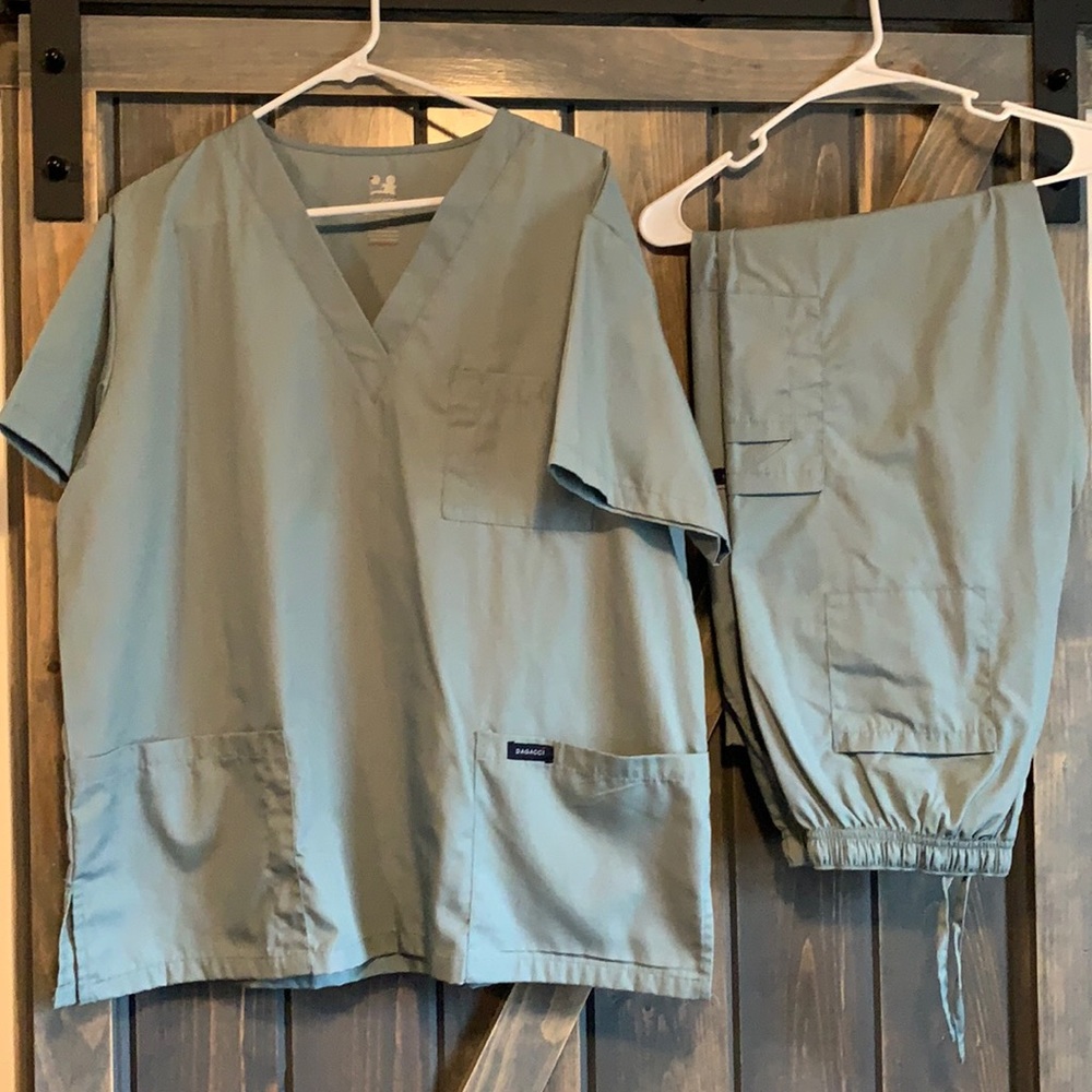 Dagacci scrub set